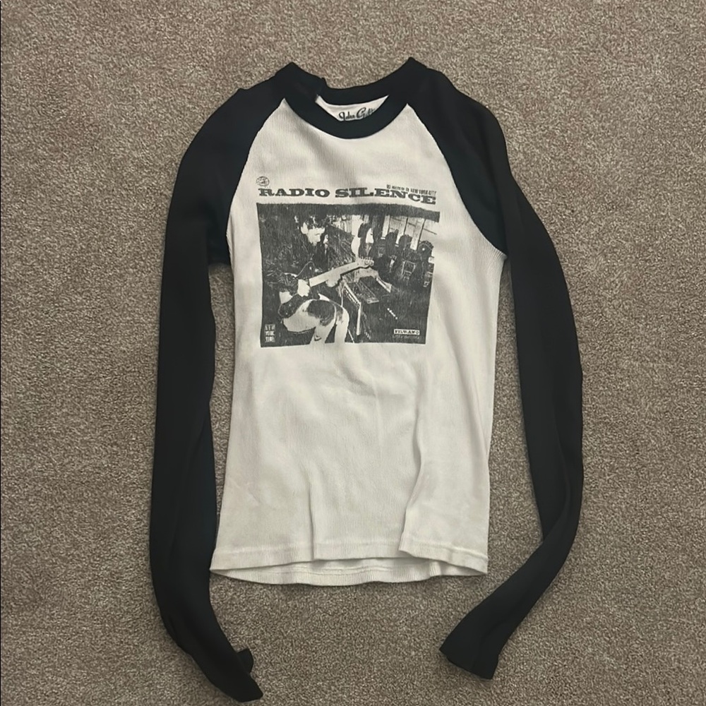 Brandy Melville long sleeve graphic tee